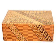 Fine Japanese Taisho Yosegi Parquetry Box