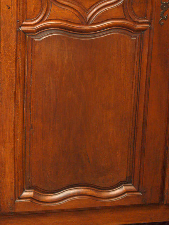 18th Century French Walnut Armoire For Sale 2