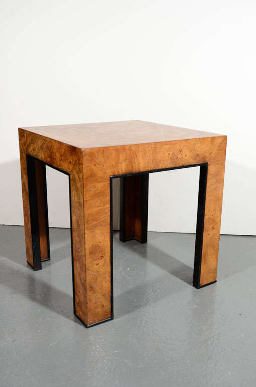 Mid-Century Modern Side Table in Burled Walnut Attributed to Milo Baughman In Excellent Condition In Fort Lauderdale, FL