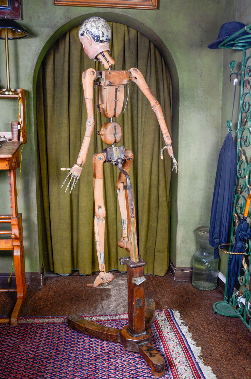 Articulated Workshop Mannequin with Original Stand 19th Century For Sale 4