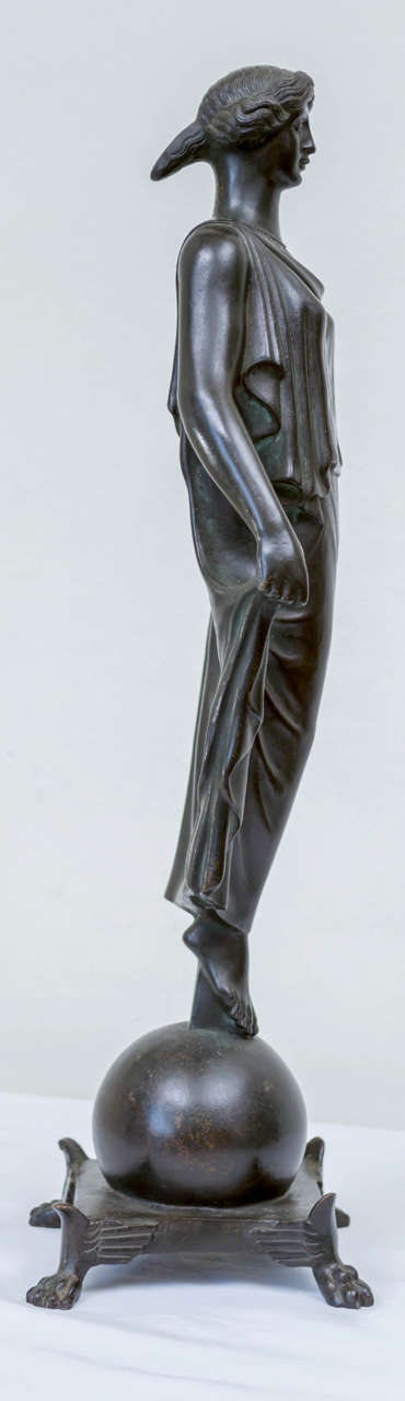 19th Century Roman Bronze Statue of a Woman In Good Condition For Sale In San Francisco, CA