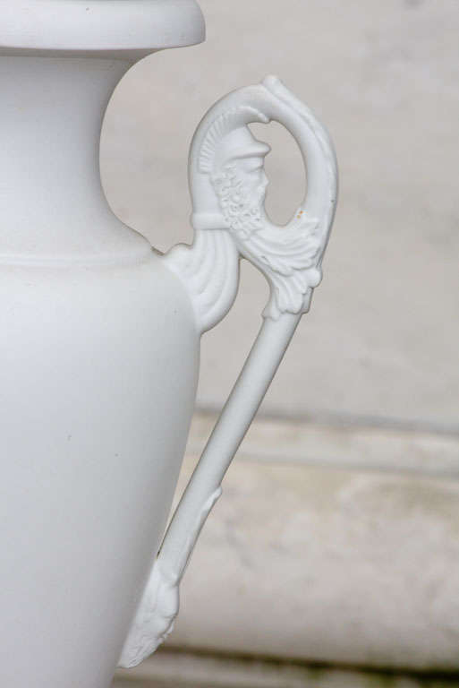 Unglazed Paris Porcelain and Gilded Bronze Lamp For Sale 3