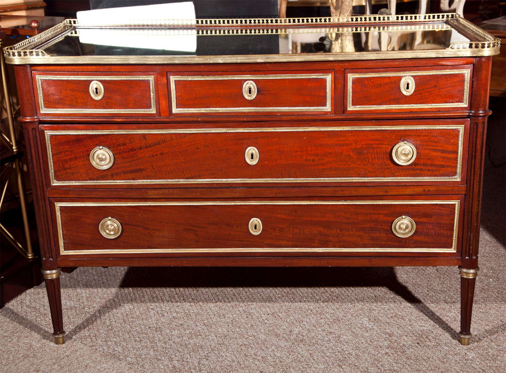 French Louis XVI Style Mahogany Commode by Jansen In Good Condition In Stamford, CT