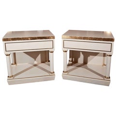 Paire de tables d'appoint/tables de chevet peintes en blanc