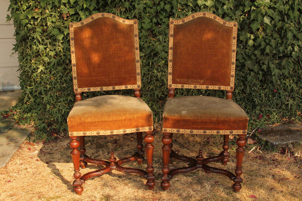 Set of 6 French country style chairs. Upholstered backs and turned legs.

OFFERED AT THIS 50% OFF PRICE FOR  2015 ONLY!