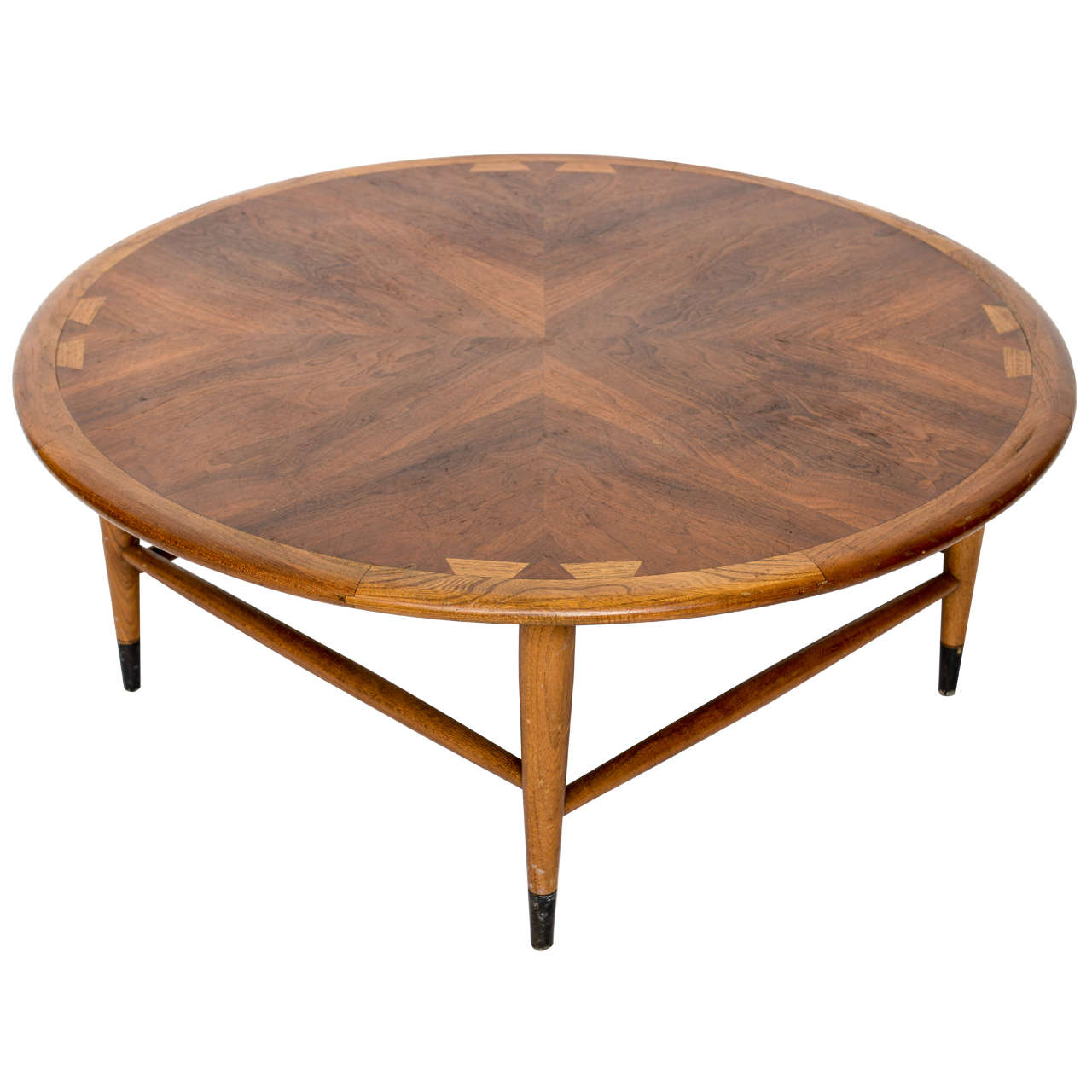Как собрать круглый стол. Круглый стол МИД сенчури. Круглый стол. Старый деревянный круглый стол. Винтажный круглый стол.