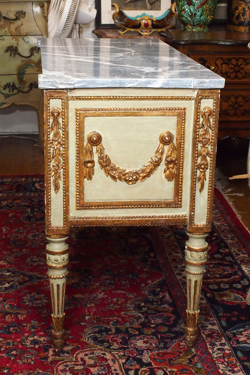 18th c. Lombardy Italian Painted and Parcel Gilt Louis XVI Commode For Sale 2
