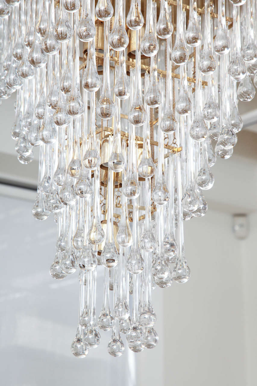 Spectacular Tiered Tear-Drop Crystal Chandelier with Brass Mount, circa 1970 1