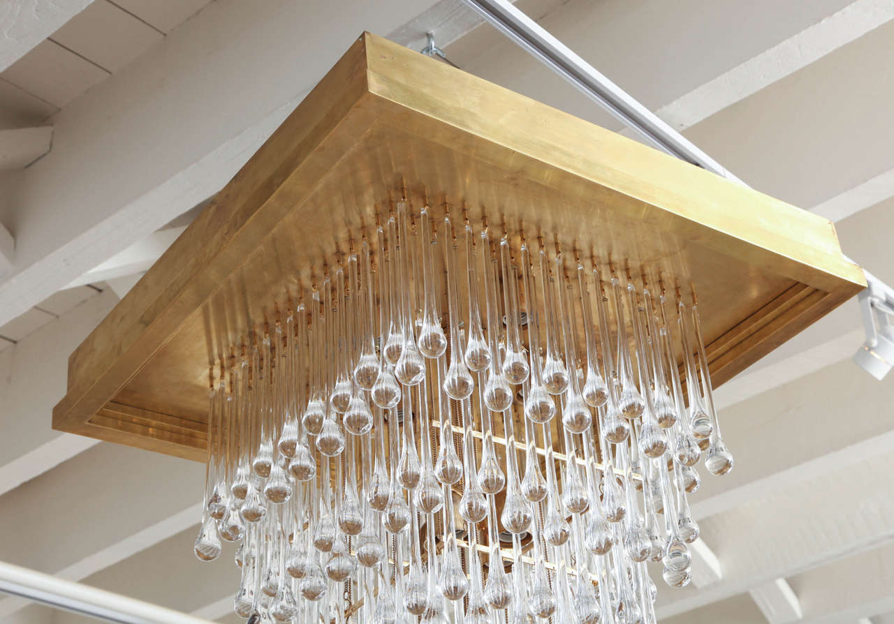 Spectacular Tiered Tear-Drop Crystal Chandelier with Brass Mount, circa 1970 3
