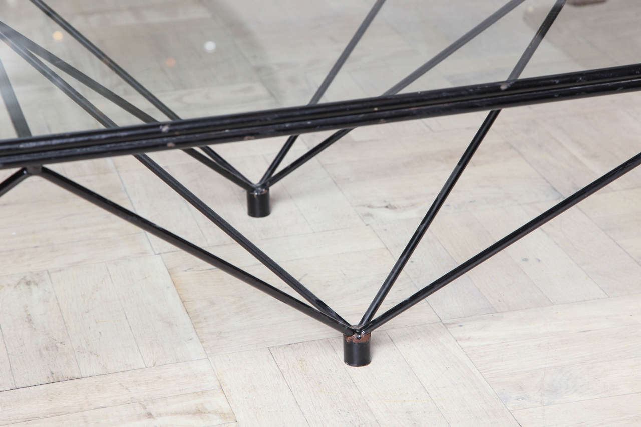 20th Century Black Steel and Glass Coffee Table In Good Condition For Sale In New York, NY