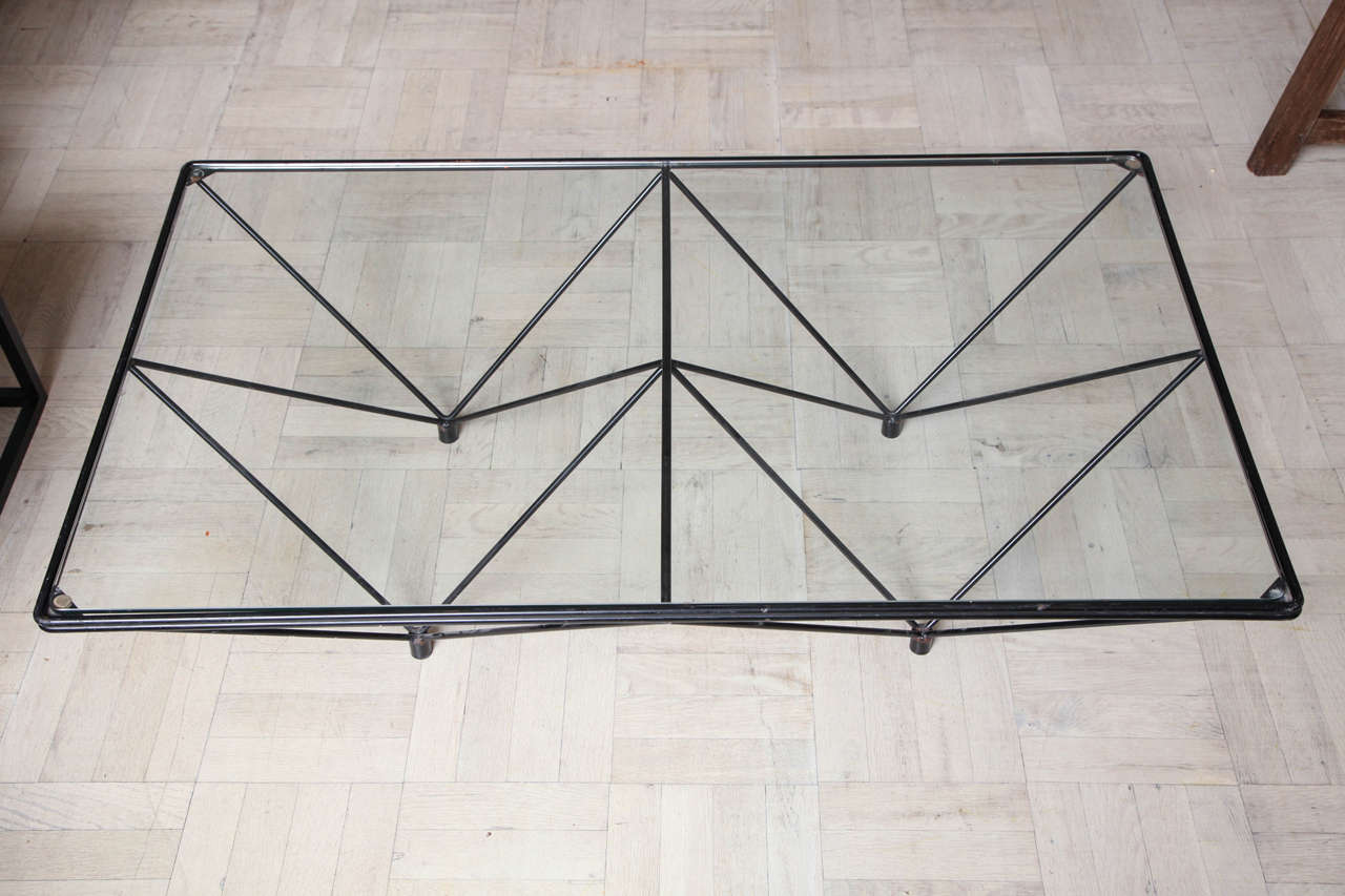 20th Century Black Steel and Glass Coffee Table For Sale 1