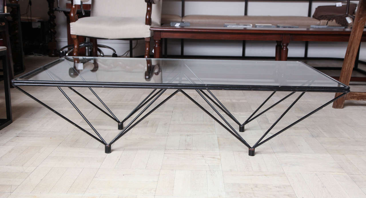 20th Century Black Steel and Glass Coffee Table For Sale 3