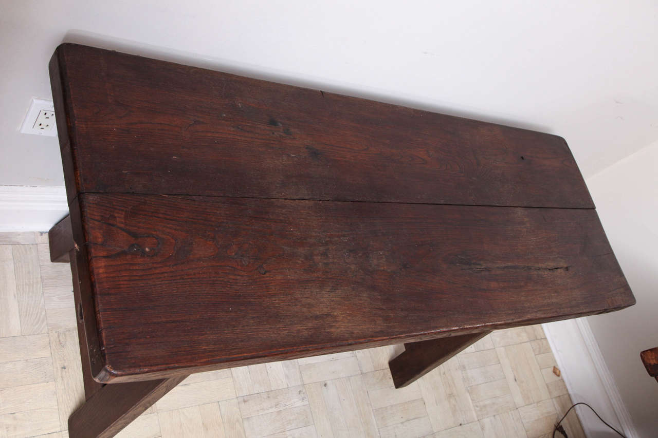 Late 18th-19th Century Walnut Table In Good Condition For Sale In New York, NY