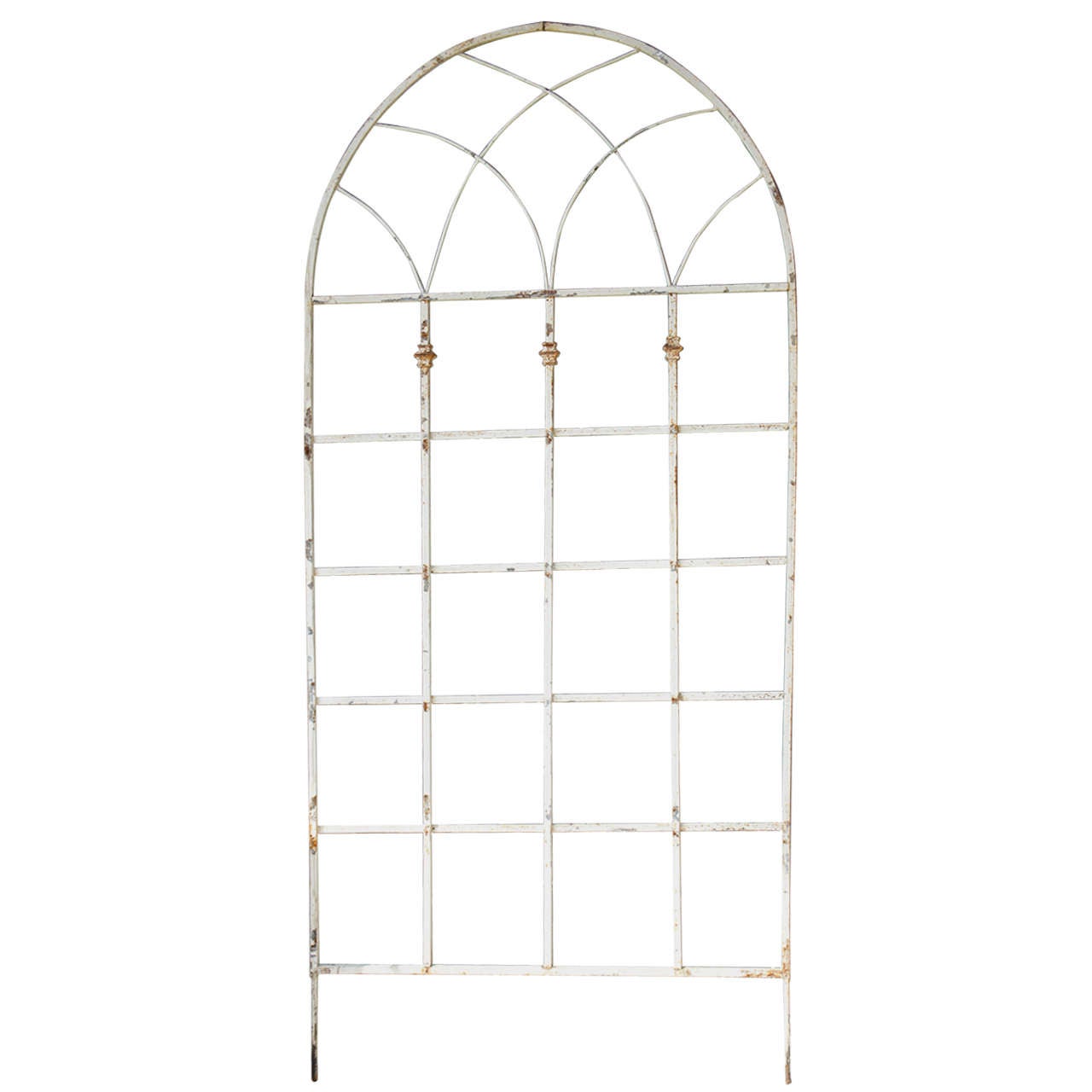 Paif of Fan-Light-Style Trellises