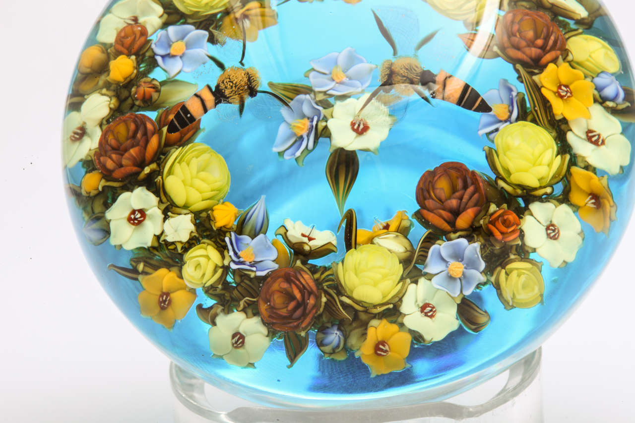 Glass David Graeber Wreath Boquet With Honeybees Paperweight