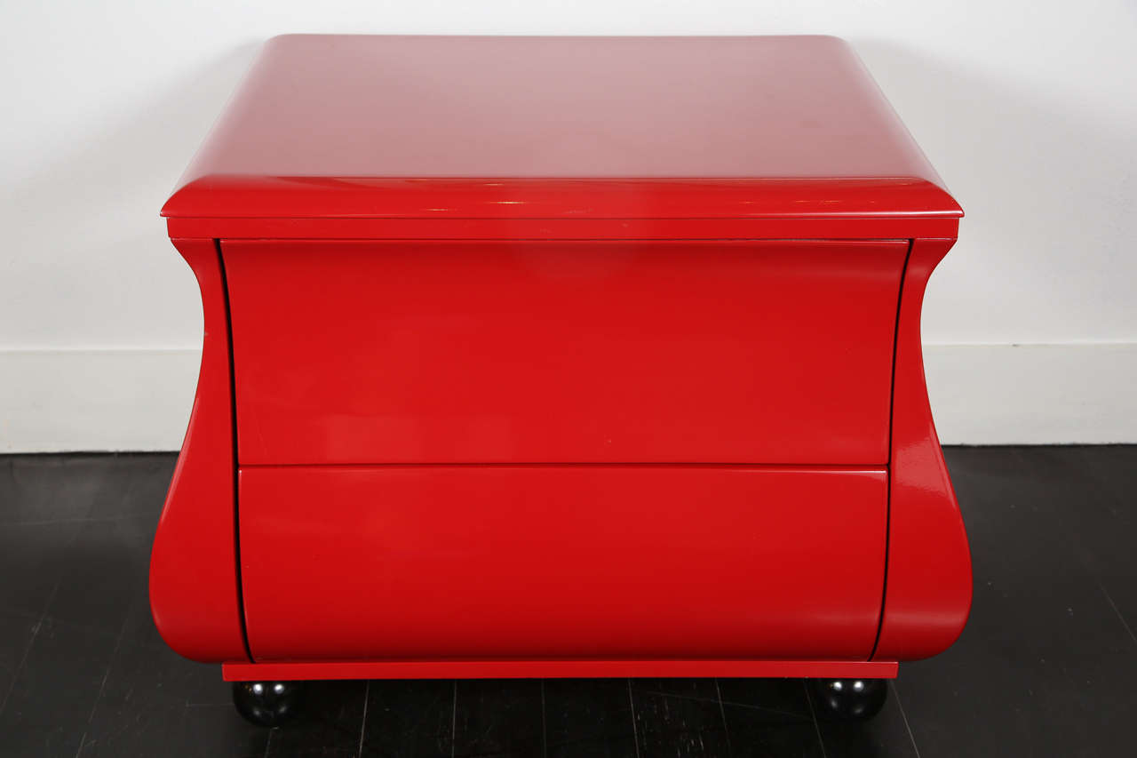 A Pair of Red Lacquered Mid-Century Nightstands 5