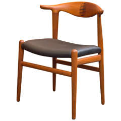 Hans J. Wegner Cowhorn Chair
