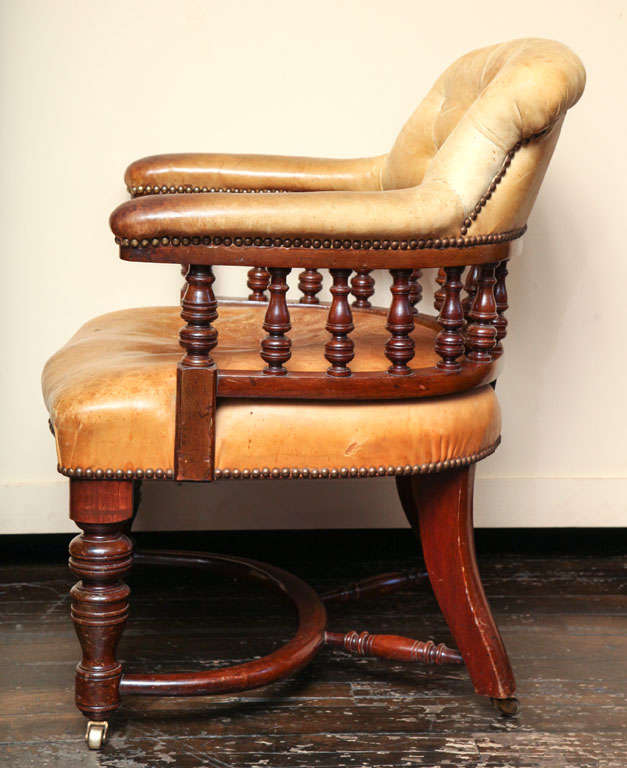 19th century English Desk chair In Good Condition In New York, NY