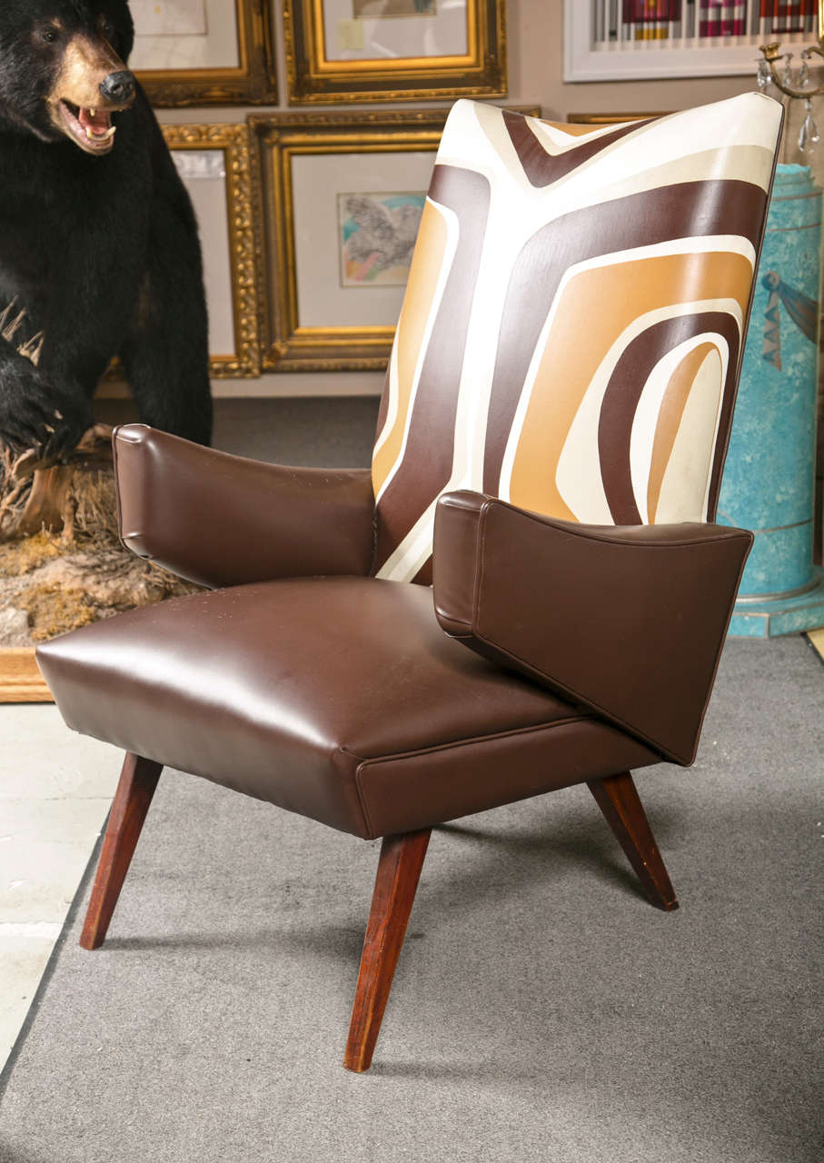 Mid-Century Modern Pair of Mid-Century Leather Chairs