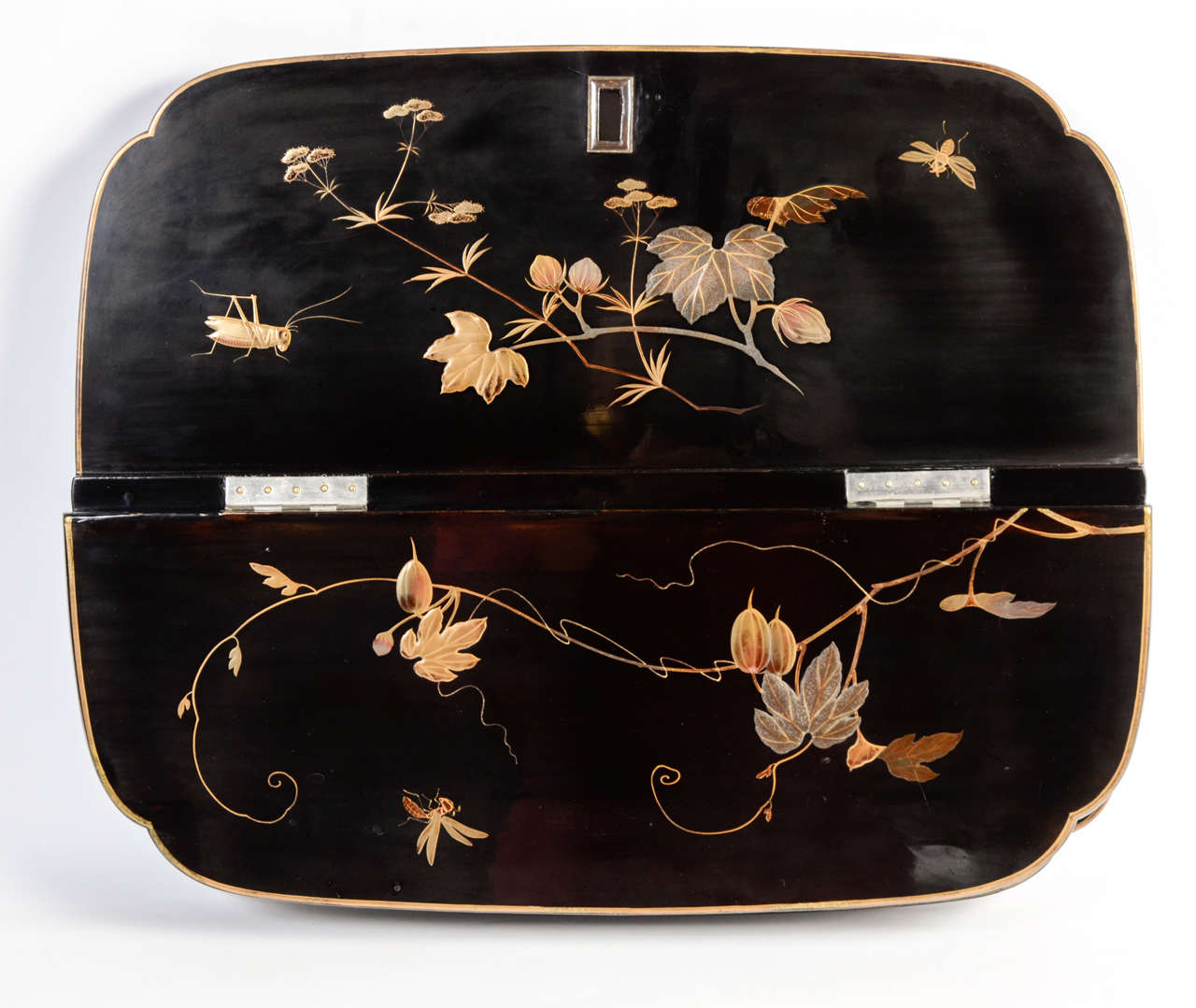 19th Century Japanese Lacquered Shelf For Sale 4