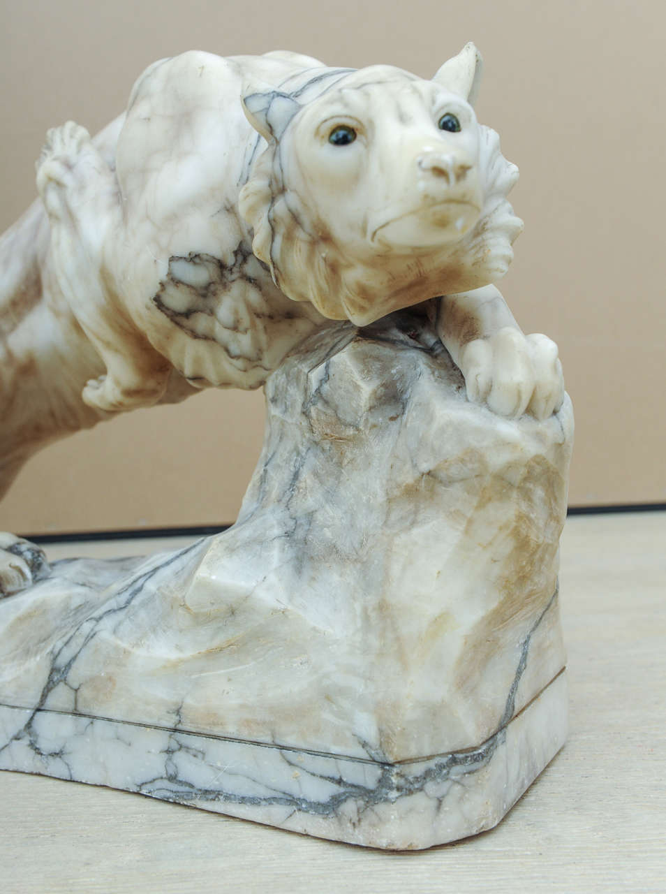 20th Century Italian Marble Wolf For Sale