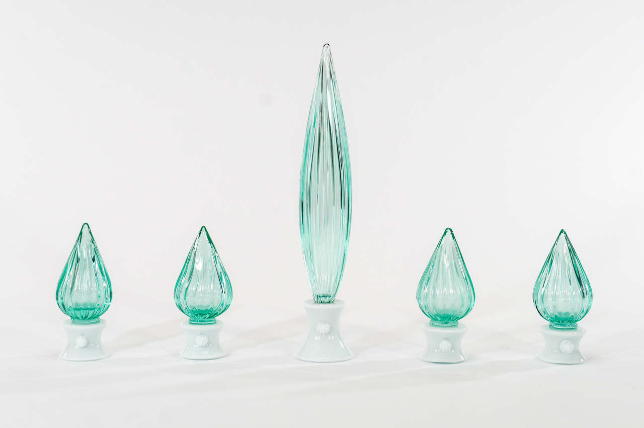 Set of 5 Venini Murano Hand Blown Teal Teardrop Sculptures/Garniture on Bases In Excellent Condition For Sale In Great Barrington, MA