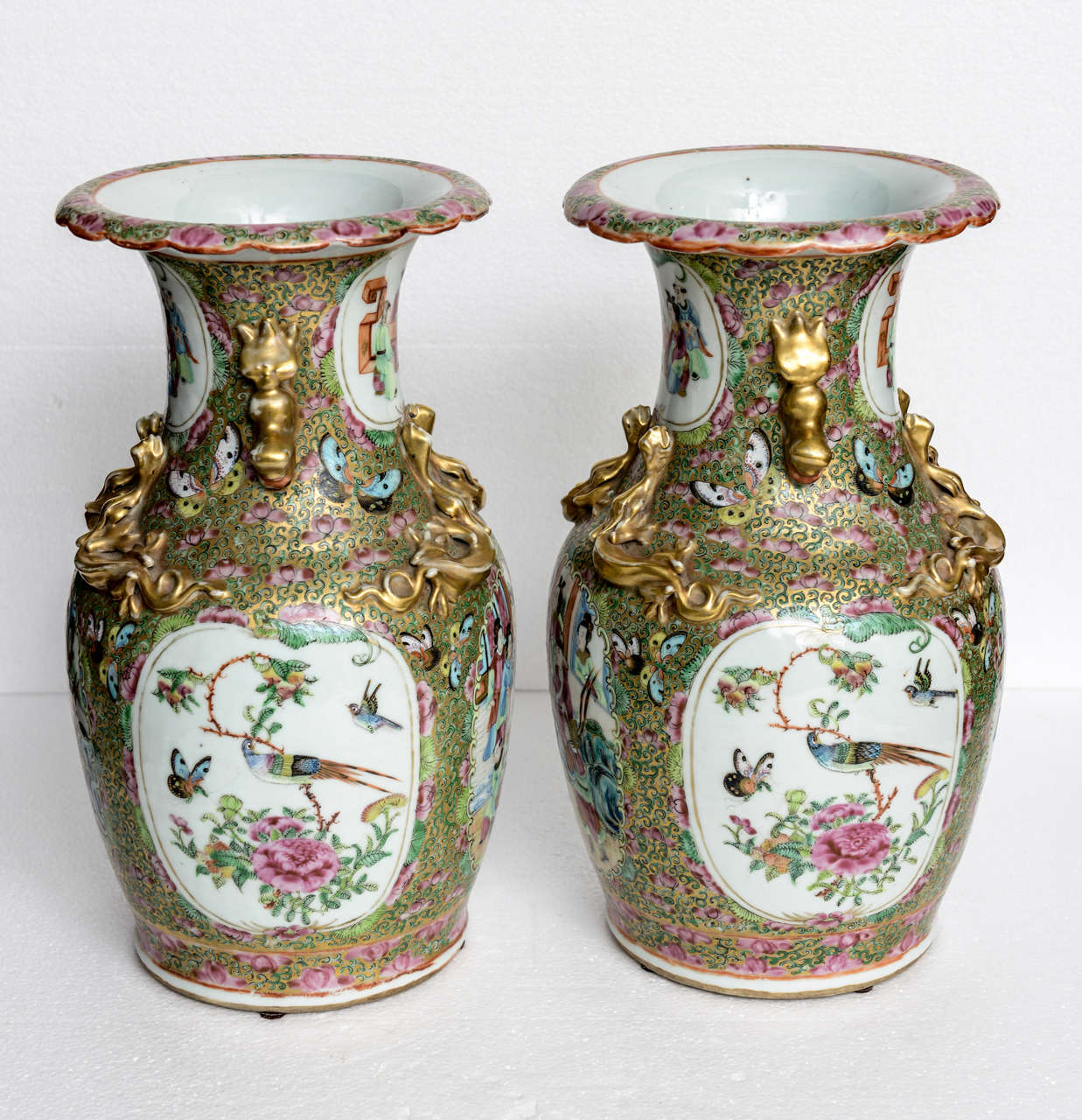 Rare Pair of Chinese Porcelain Famille Rose Vases, 19th Century For Sale 1