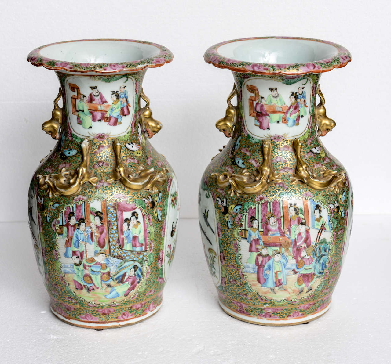 Rare Pair of Chinese Porcelain Famille Rose Vases, 19th Century For Sale 2