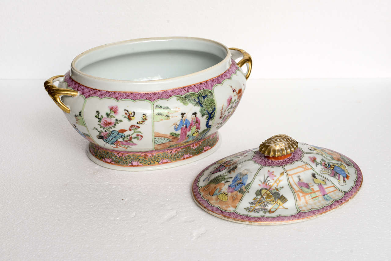 Chinese Famille Rose Tureen with Cover, 19th Century 2