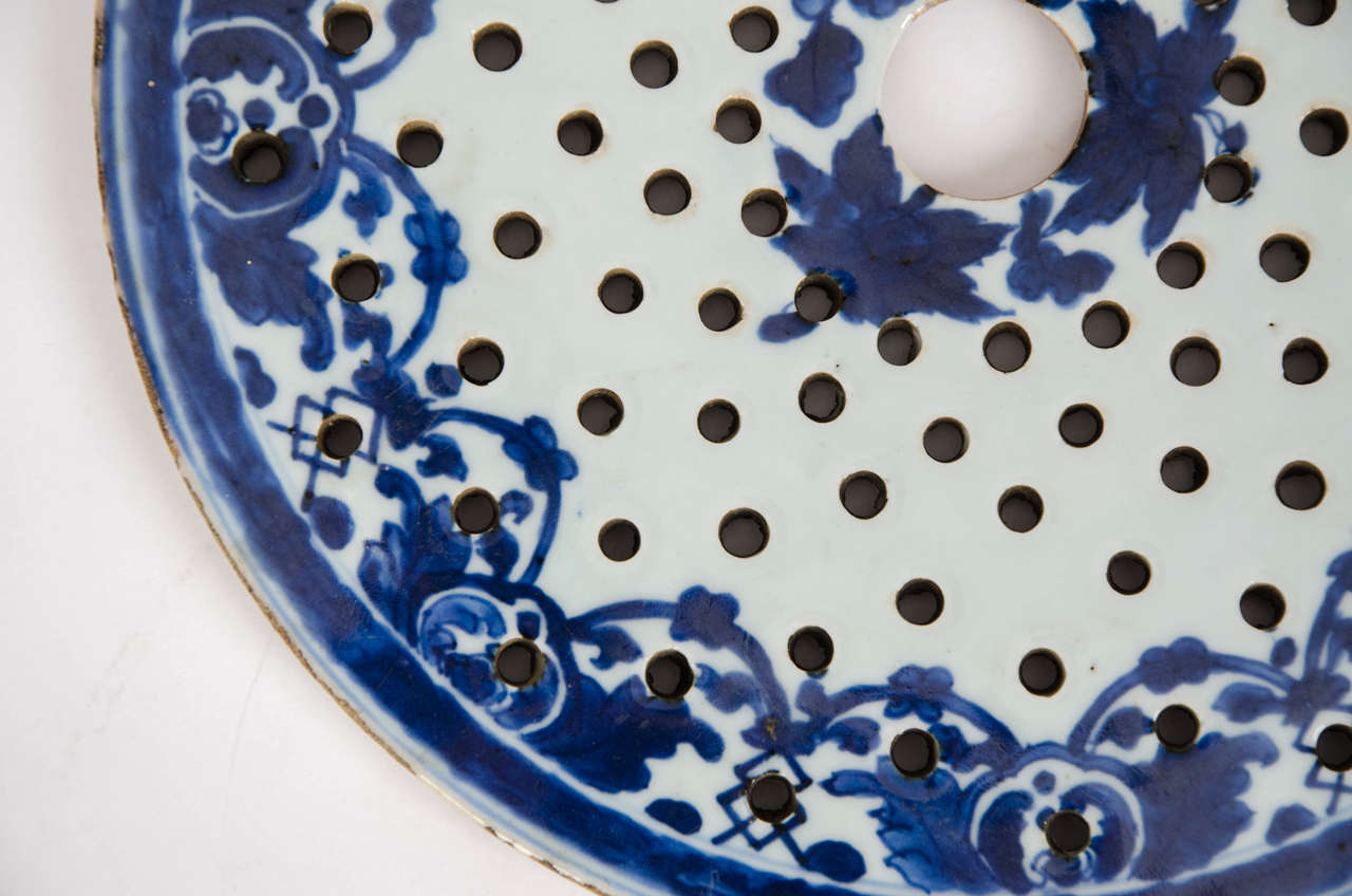 ming dynasty blue and white porcelain plate