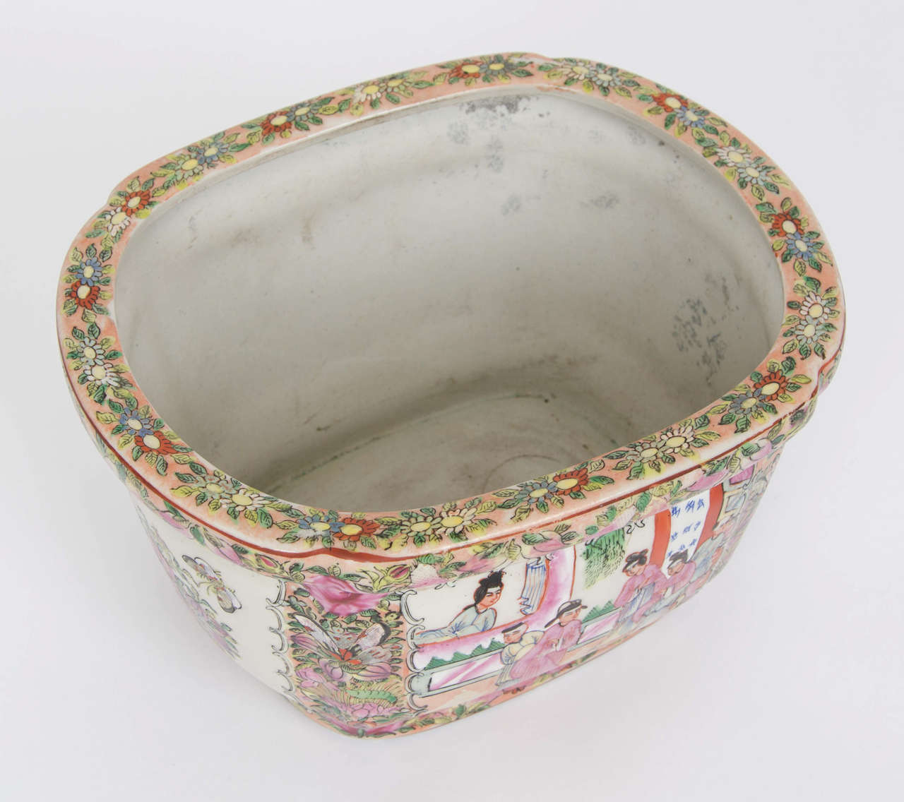 chinese cache pot