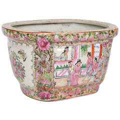 Mid-19th C. Chinese Porcelain PLANTER or Cache Pot, QING, Rose Medallion