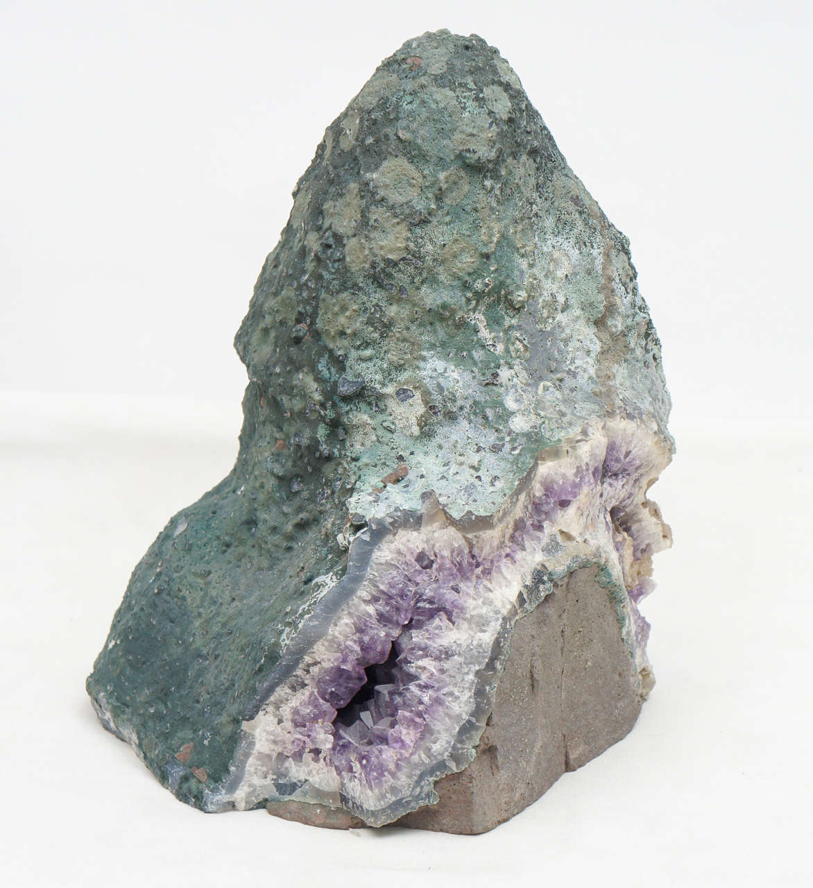 Stunning Amethyst Crystal Geode In Excellent Condition In Sheffield, MA