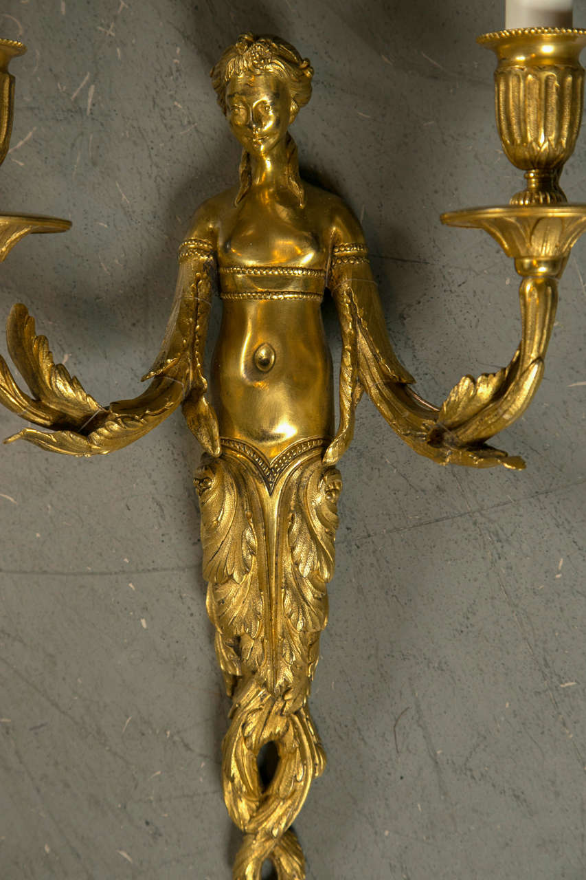 Pair of circa 1800 Bronze Figural Sconces In Excellent Condition For Sale In Stamford, CT