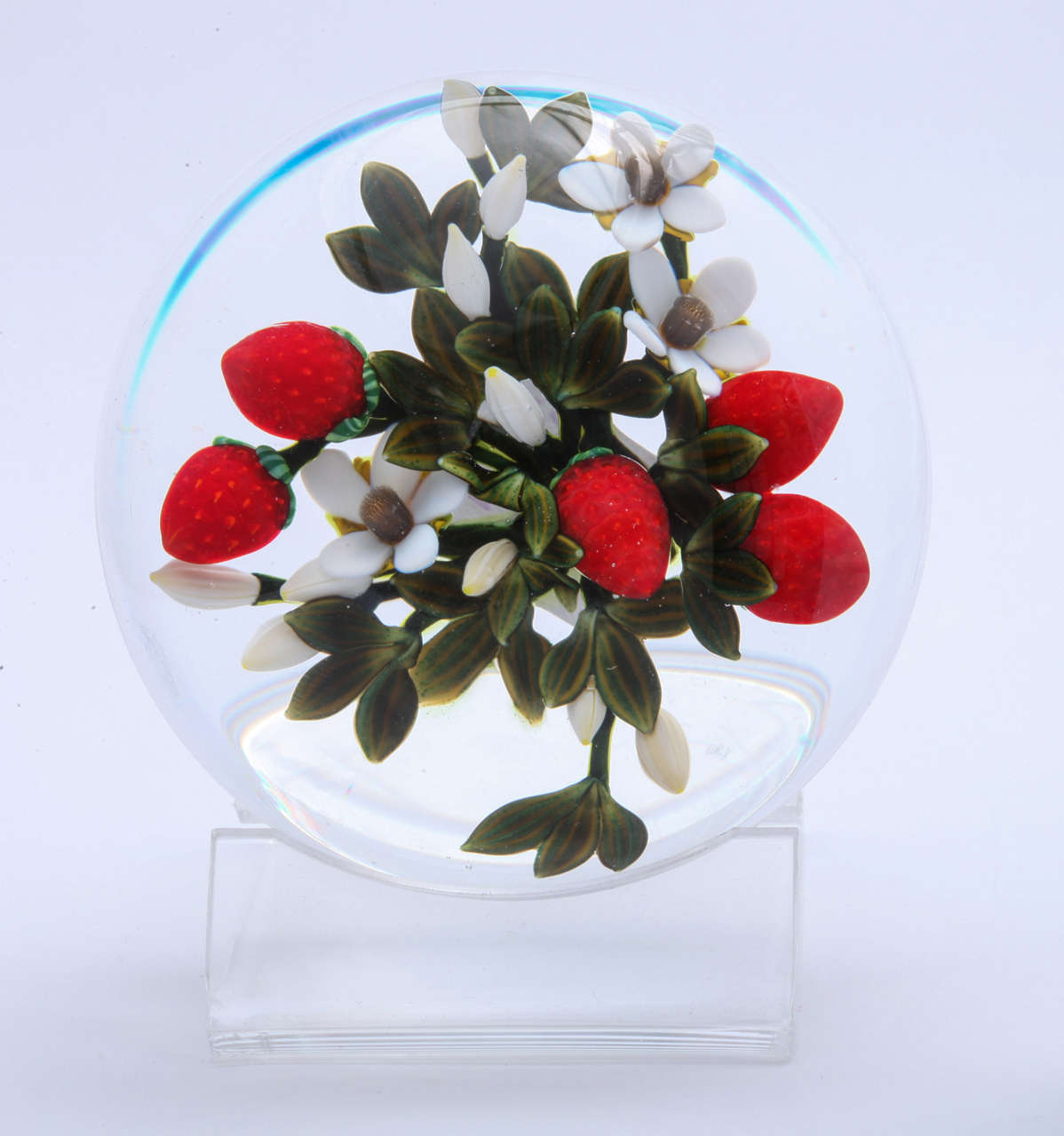 American Beautiful Colin Richardson Strawberry and Blossom Paperweight For Sale