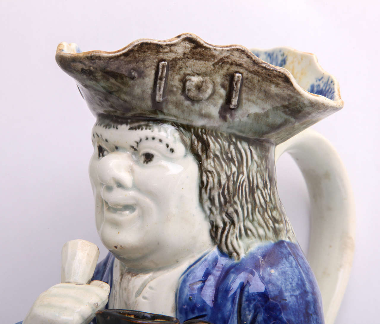 Rare English Pearlware Toby Jug with Lobed Hat In Excellent Condition For Sale In New York, NY