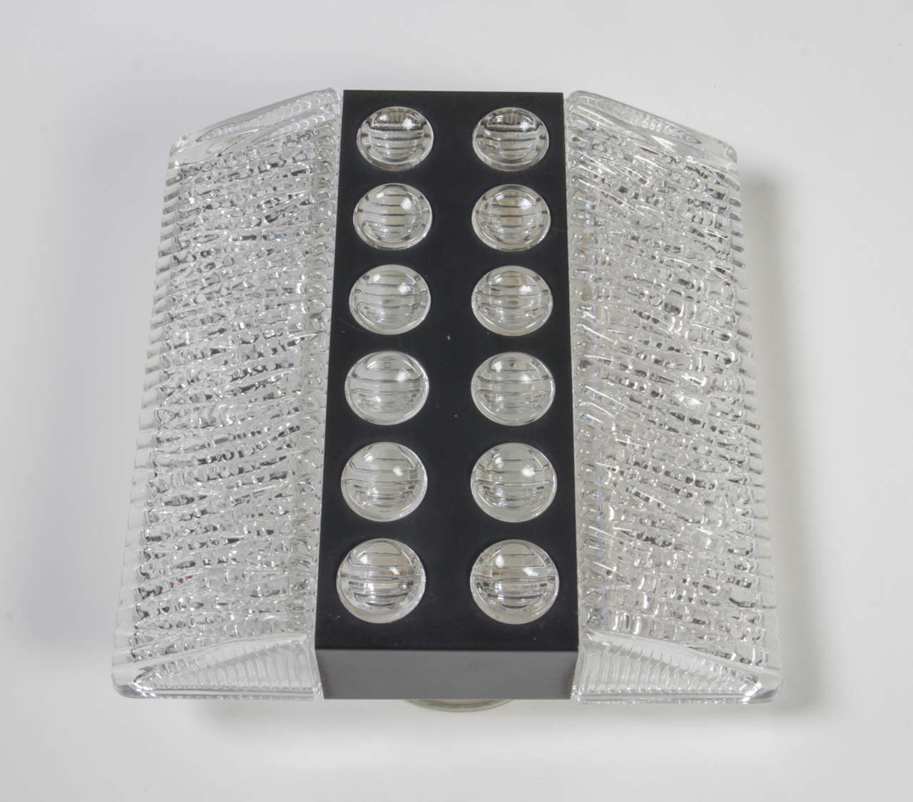 Une applique en verre texturé et métal du milieu du siècle dernier de Kaiser Leuchten Bon état - En vente à New York City, NY