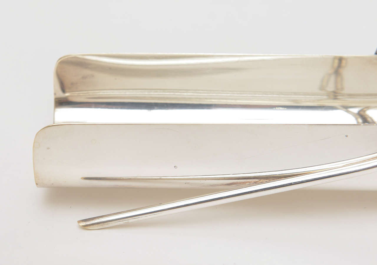 20th Century Lino Sabattini for Christofle Silver Plate Elegant Serving Tray or Bread Tray
