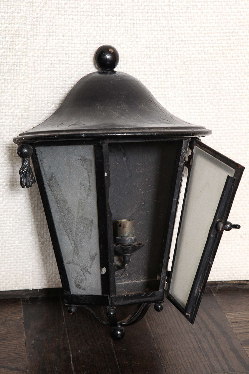 A Pair of French Wrought Iron Lanterns In Good Condition For Sale In New York, NY