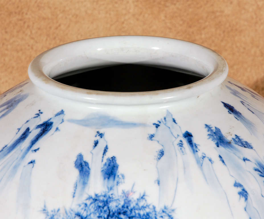 Handbemalt, 19. Jh. Koreanische Vase im Zustand „Hervorragend“ im Angebot in Newport Beach, CA
