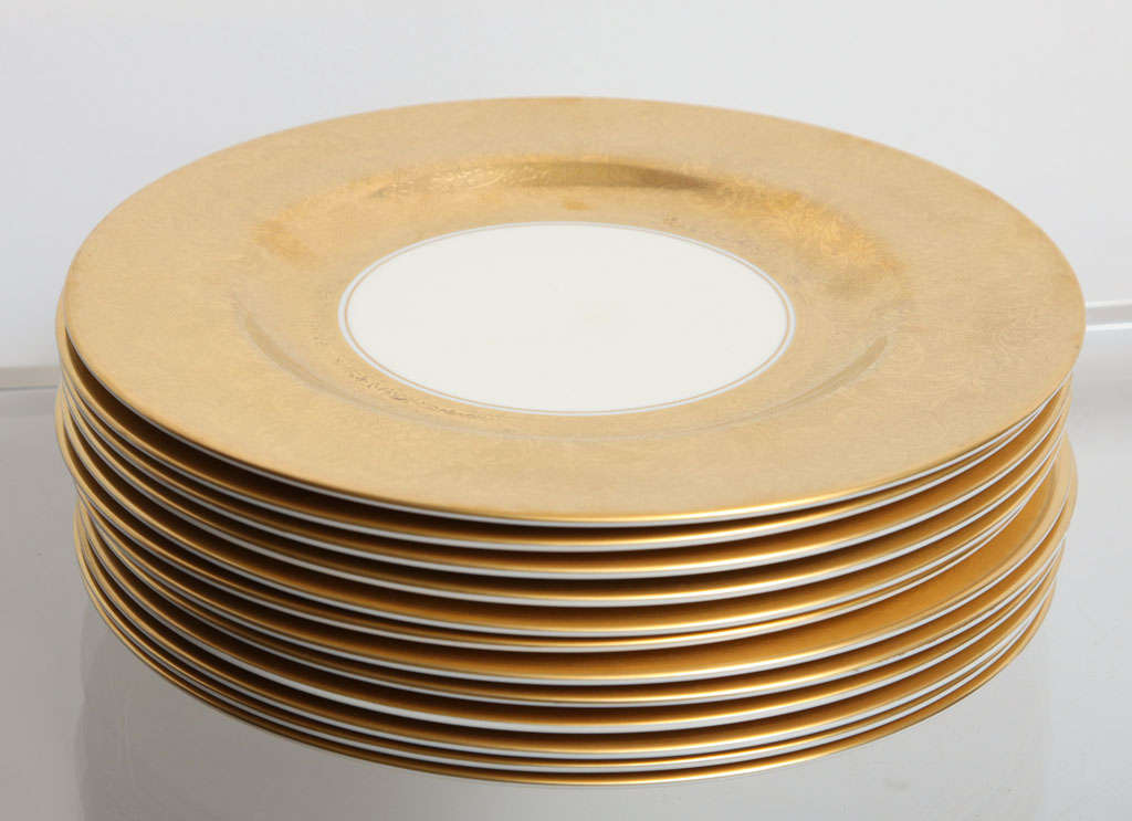Set of 12 Gold Pickard China Plates 
Stamped and marked on bottom