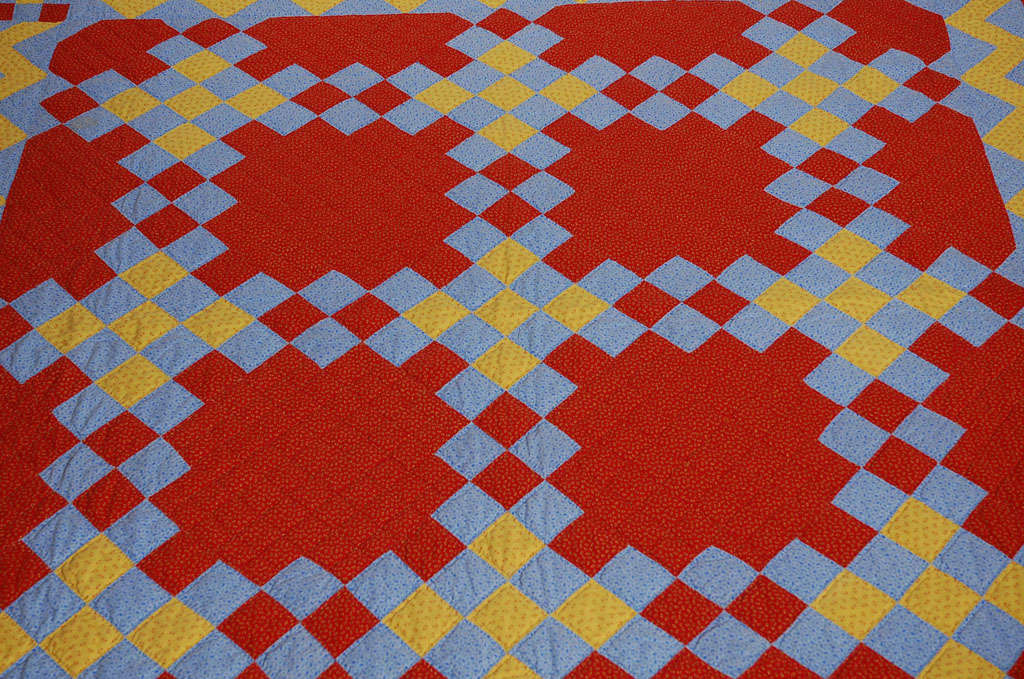 Fantastic 19th Century Irish Chain Quilt with Zig Zag Border at 1stdibs