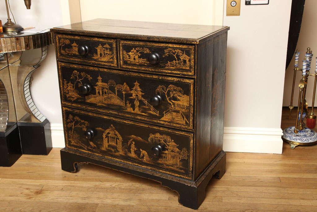 An English 4 Drawer Painted Pine Chest.