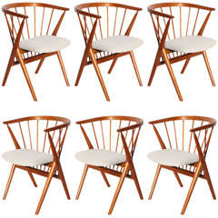 Set of 6 Teak Spindle Back Round Chairs