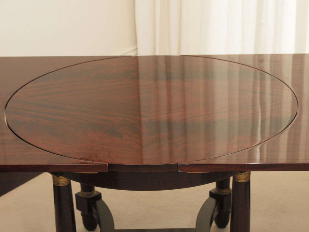 Empire-Style Mahogany Center - Dining Table with Two Leaves For Sale 4