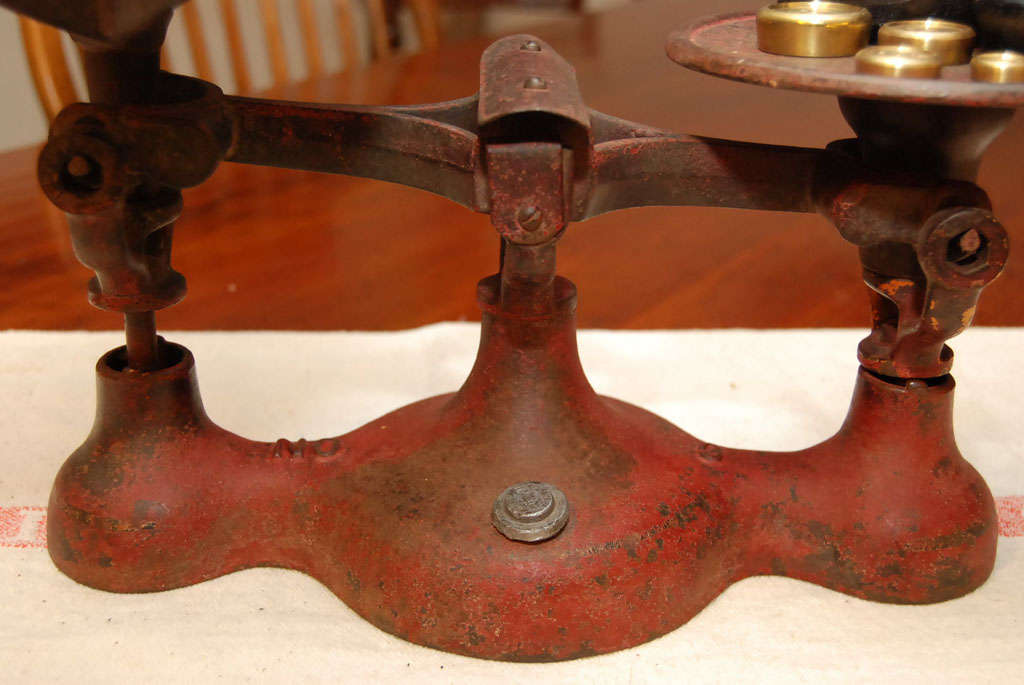 Early American  Grocery Scale 1