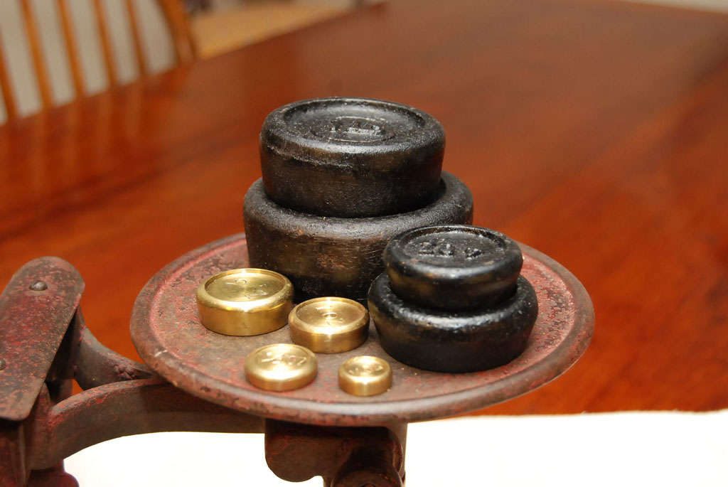 Early American  Grocery Scale 2