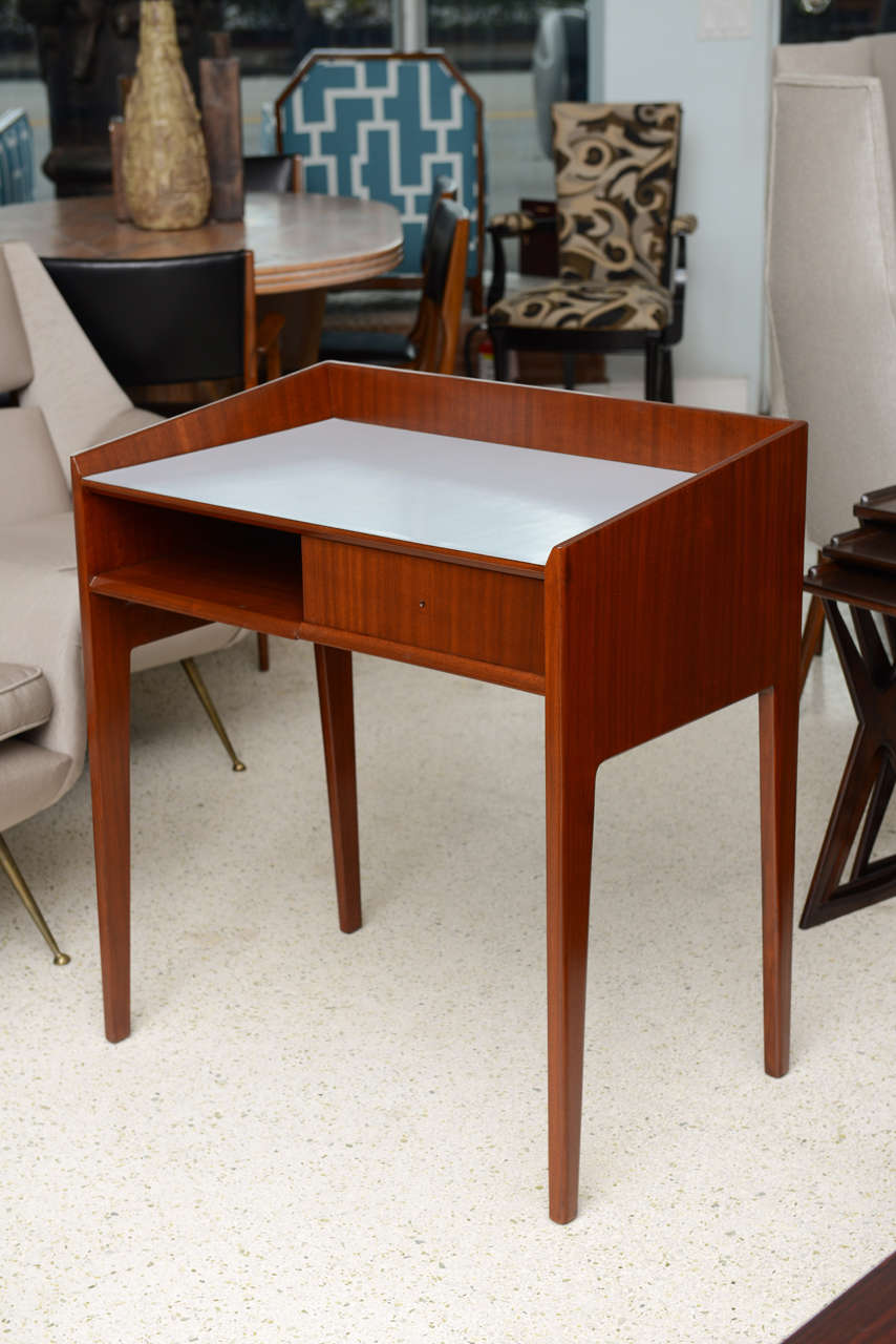 Mid-Century Modern Rare Pair of Mahogany and Formica Side Tables in Style of Gio Ponti, Italy 1950s For Sale