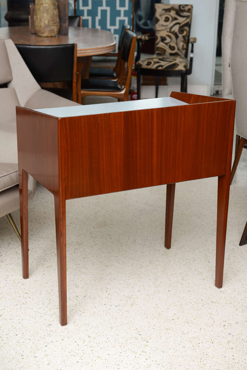 Rare Pair of Mahogany and Formica Side Tables in Style of Gio Ponti, Italy 1950s For Sale 1