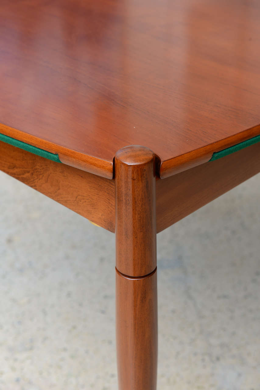 Italian Modern Walnut Game Table by Gio Ponti for Singer & Sons In Excellent Condition In Hollywood, FL